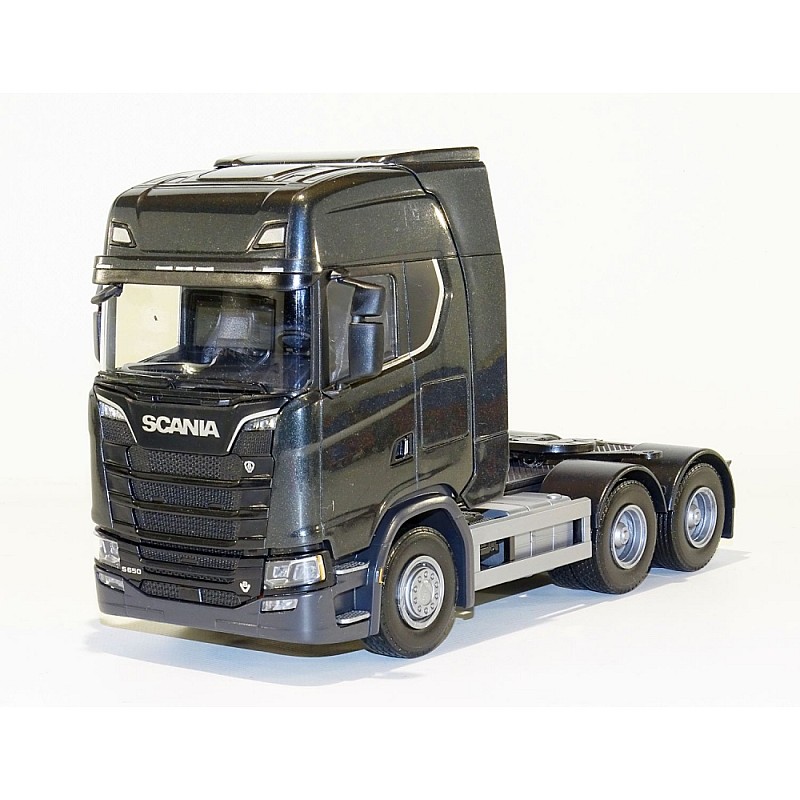 Scania S650 V8 Black Tractor Unit 1:25 Scale